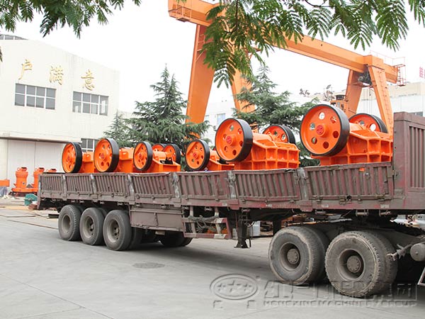 鄂式破碎機(jī)發(fā)貨