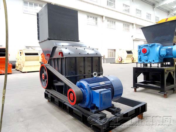 錘式破碎機背面