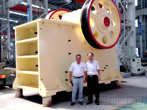  PEX150x750型細(xì)碎鄂式破碎機(jī)廠家