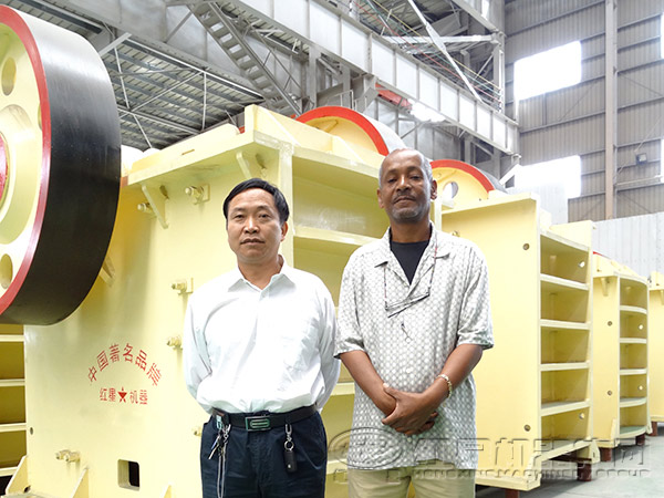 鄂式破碎機(jī)國(guó)際合作