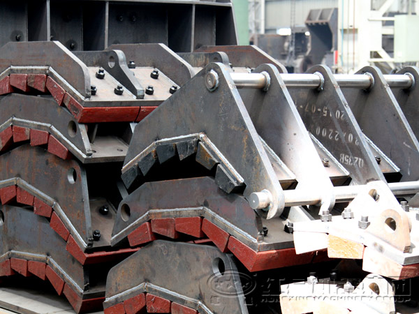 反擊式破碎機(jī)加厚耐用反擊板