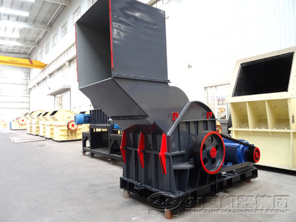 錘式破碎機(jī)機(jī)型1