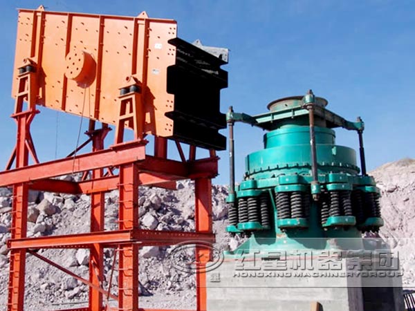 慣性圓錐破碎機現(xiàn)場