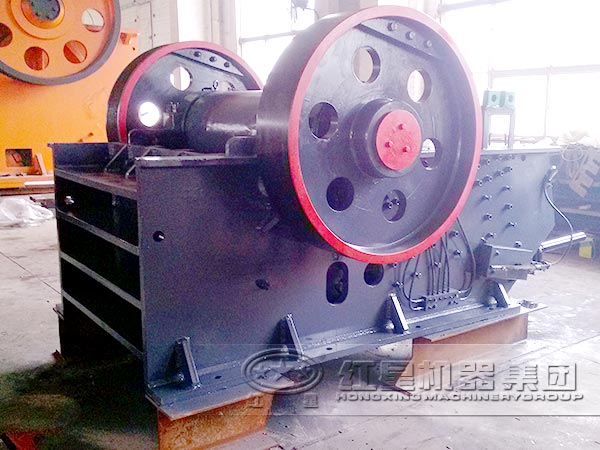 液壓系統(tǒng)過載保護(hù)鄂式破碎機