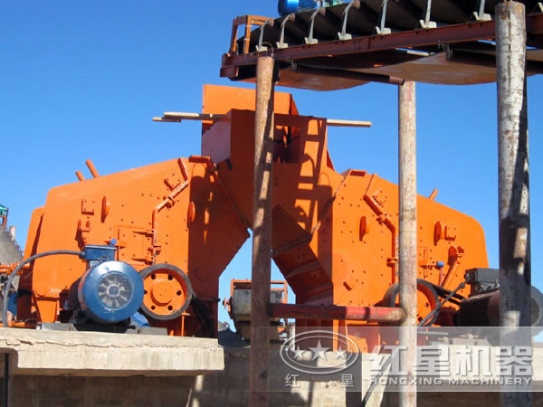 反擊式破碎機(jī)