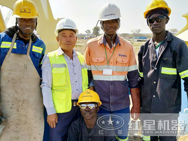 紅星鄂式破碎機(jī)遠(yuǎn)銷海外