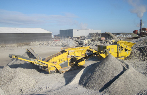 履帶式液壓驅(qū)動破碎站