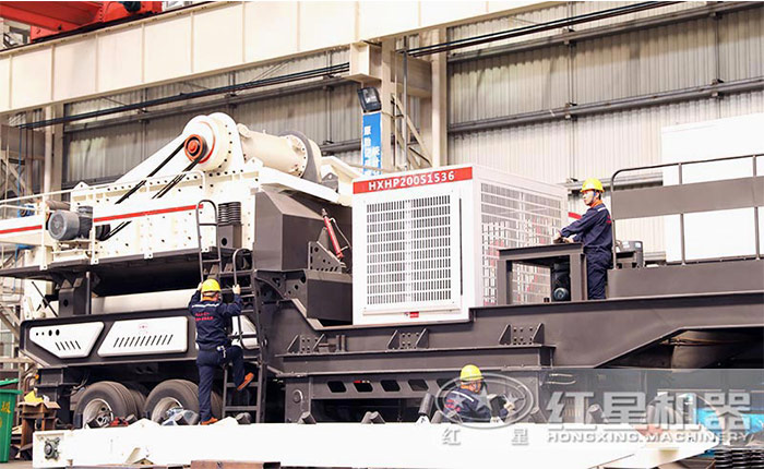 時產(chǎn)200噸車式流動建筑垃圾破碎站車間