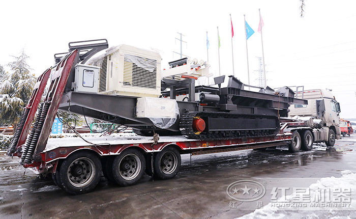 一體式移動(dòng)砂石粉碎機(jī)發(fā)貨中