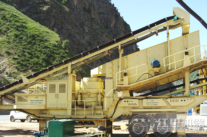 時(shí)產(chǎn)100噸的石子破碎機(jī)作業(yè)現(xiàn)場圖片