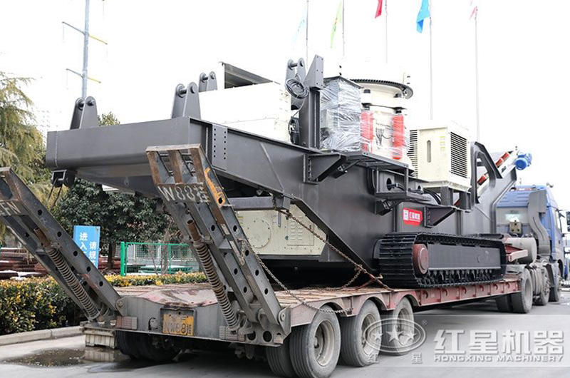 紅星履帶式鵝卵石移動(dòng)破碎機(jī)質(zhì)量可靠、價(jià)格實(shí)惠