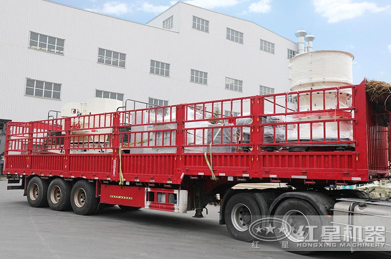 一整套制砂生產(chǎn)設(shè)備正準(zhǔn)備發(fā)往湖南株洲