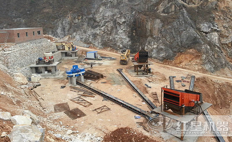 河南紅星環(huán)保型制砂生產(chǎn)線安裝現(xiàn)場