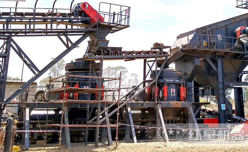 固定式鵝卵石破碎生產(chǎn)線現(xiàn)場(chǎng)