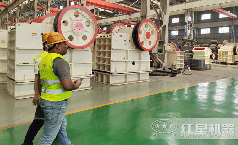 紅星機(jī)器質(zhì)量可靠、價(jià)格實(shí)惠，吸引各地朋友前來(lái)購(gòu)置