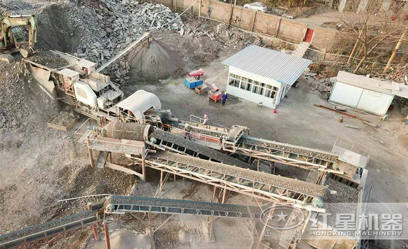 紅星為用戶配置的建筑垃圾粉碎生產(chǎn)線現(xiàn)場