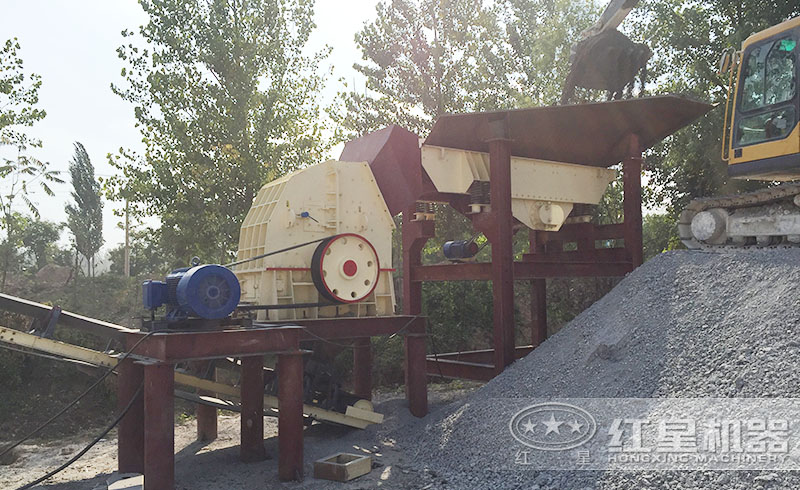 紅星錘式破碎機現(xiàn)場