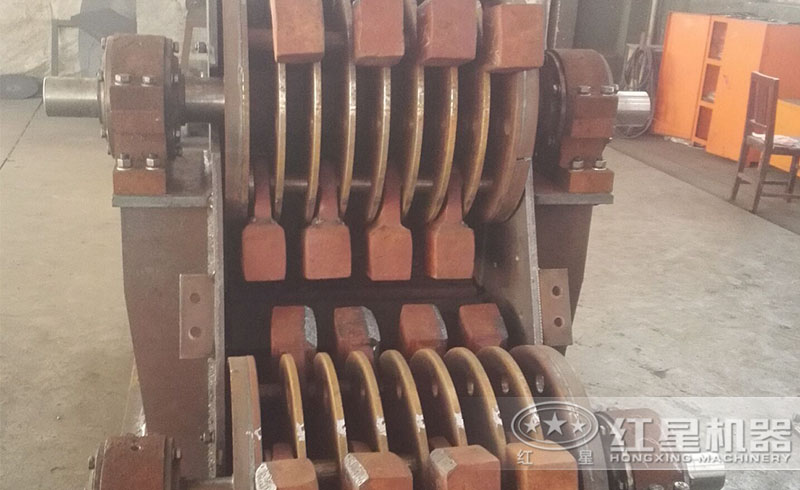 紅星雙級(jí)破碎機(jī)雙轉(zhuǎn)子兩級(jí)破碎，動(dòng)力更強(qiáng)