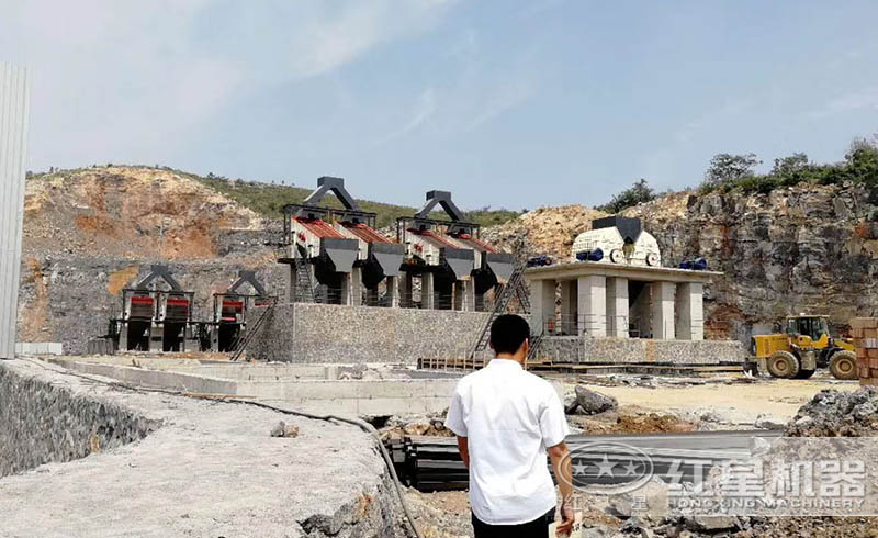 紅星錘式破碎機(jī)生產(chǎn)線現(xiàn)場