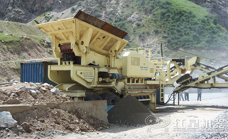 顎破移動(dòng)破碎機(jī)靈活移動(dòng)、適應(yīng)性強(qiáng)