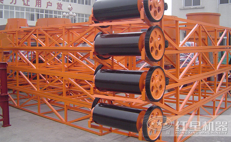 紅星膠帶輸送機(jī)現(xiàn)貨供應(yīng)，也可定制生產(chǎn)