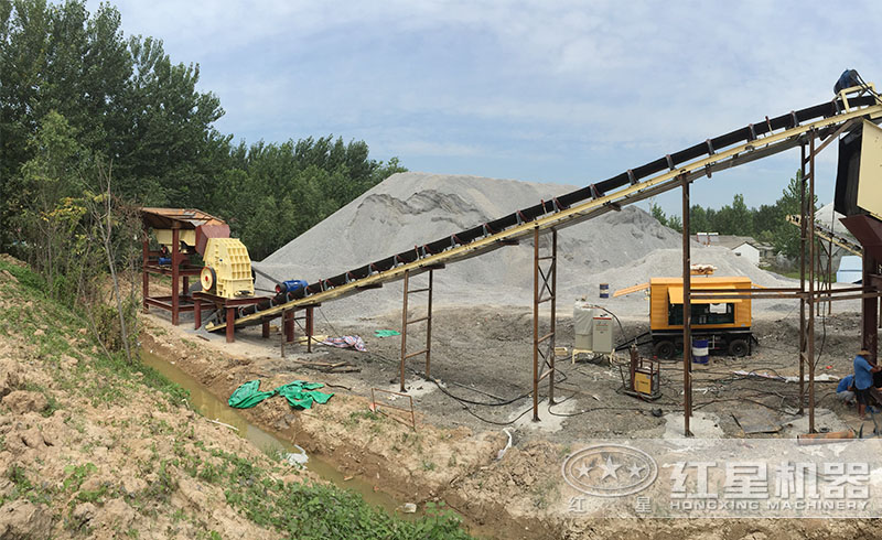 紅星錘式破碎機安裝現場