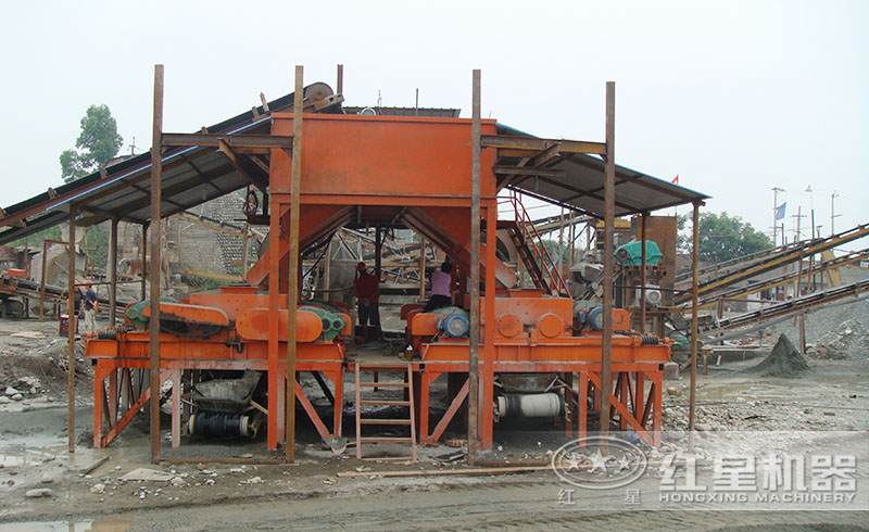 紅星煤矸石粉碎生產(chǎn)線現(xiàn)場