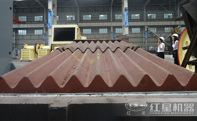 紅星顎式破碎機(jī)鄂板