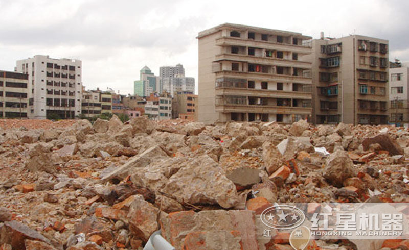 建筑垃圾堆積成災(zāi)，合理利用方可變廢為寶