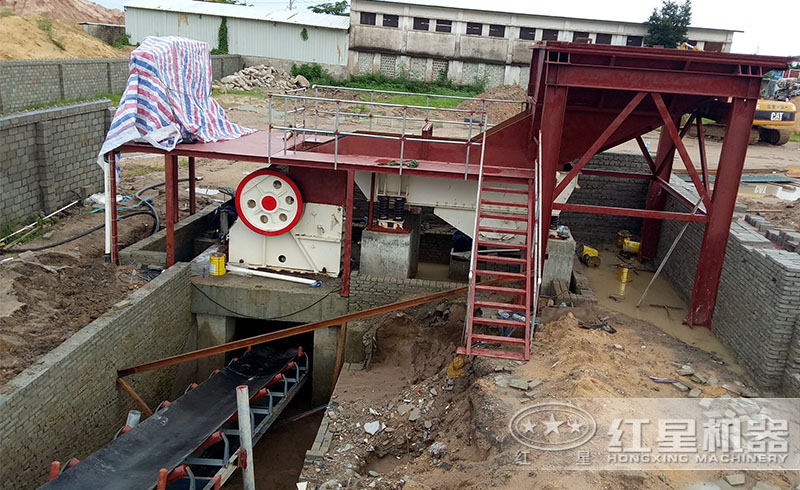 紅星用戶鄂式破碎機生產(chǎn)線現(xiàn)場