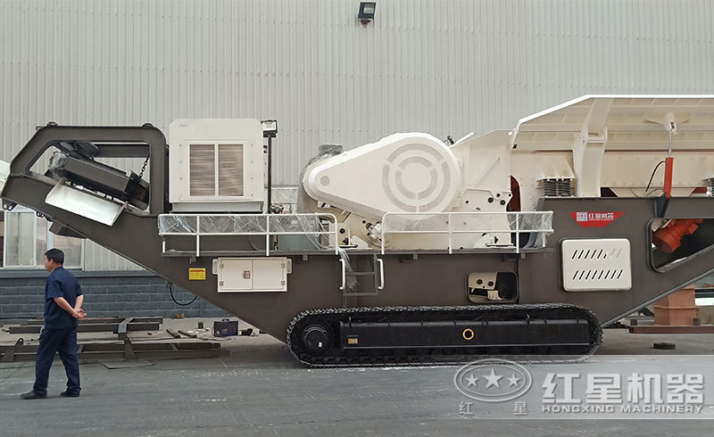 履帶式移動破石機液壓驅動，遠程操控，自動化程度更高