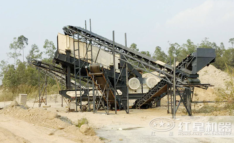 紅星用戶移動碎石機生產(chǎn)線現(xiàn)場
