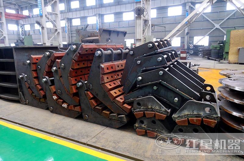 反擊式破碎機(jī)機(jī)配件