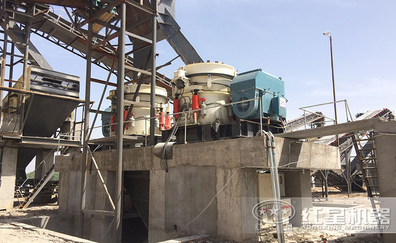 圓錐破粉碎硬石的利器，被廣泛使用于各大砂石生產(chǎn)線中