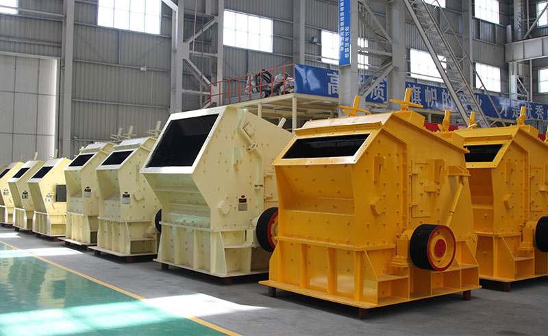 紅星反擊式破碎機(jī)多種機(jī)型，現(xiàn)貨供應(yīng)