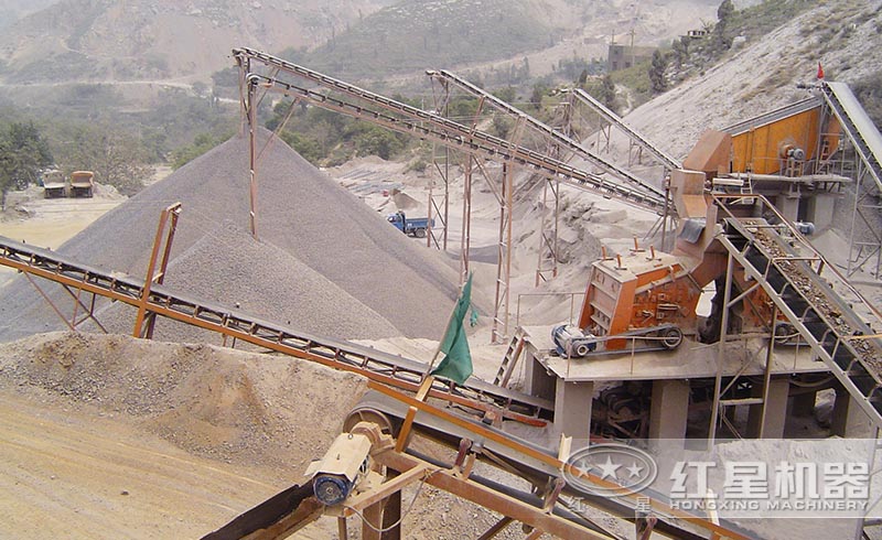 石頭中碎磕石機生產(chǎn)線中常用設備