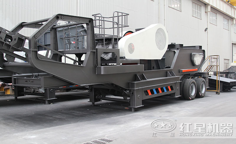 紅星移動式粗碎磕石機高配置、優(yōu)性能，讓碎石更加智能便捷