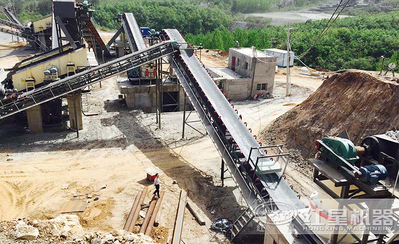 紅星用戶的固定式碎石生產(chǎn)線現(xiàn)場(chǎng)
