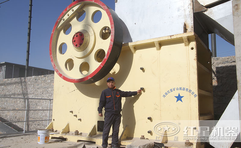 顎式破碎機(jī)