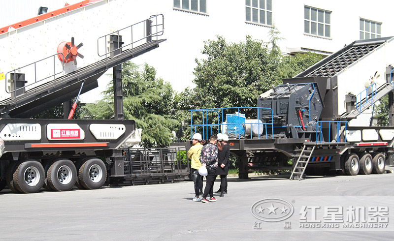 河北用戶不遠(yuǎn)潛力來紅星廠區(qū)參觀購(gòu)置移動(dòng)式建筑垃圾破碎機(jī)