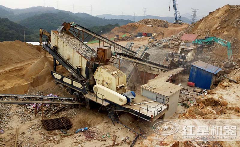 移動(dòng)式破碎生產(chǎn)線現(xiàn)場