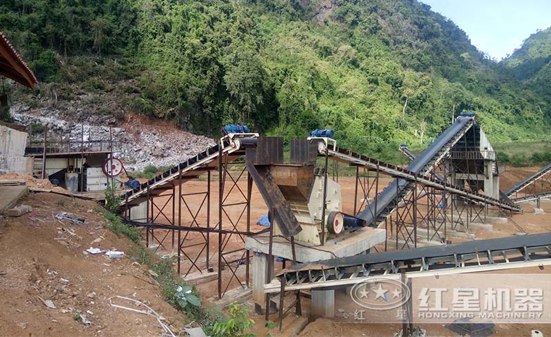 紅星老撾用戶的固定式破碎現(xiàn)場(chǎng)