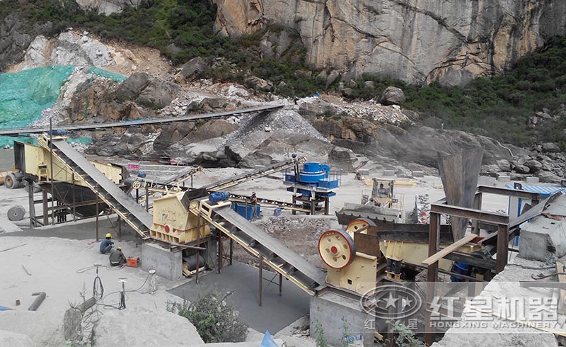 紅星用戶時產(chǎn)200噸的制沙生產(chǎn)線現(xiàn)場
