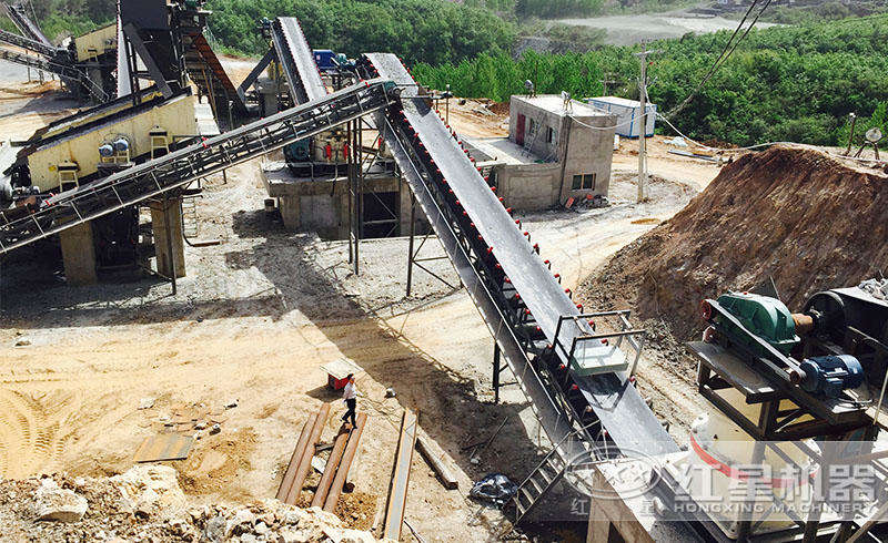 南陽用戶時產(chǎn)800噸的砂石破碎生產(chǎn)線現(xiàn)場