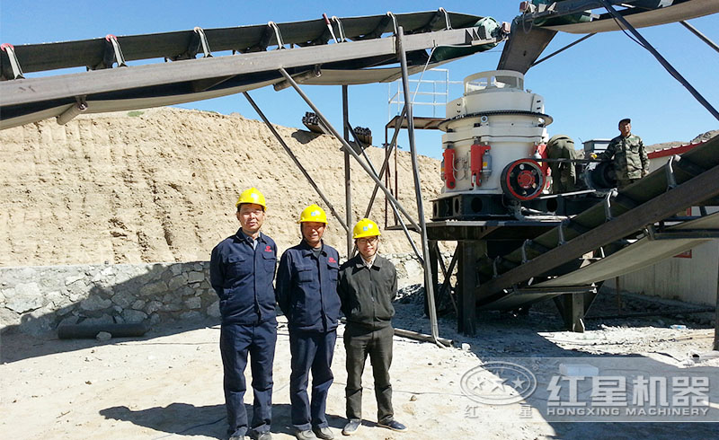 紅星技術人員深入用戶現(xiàn)場進行技術指導