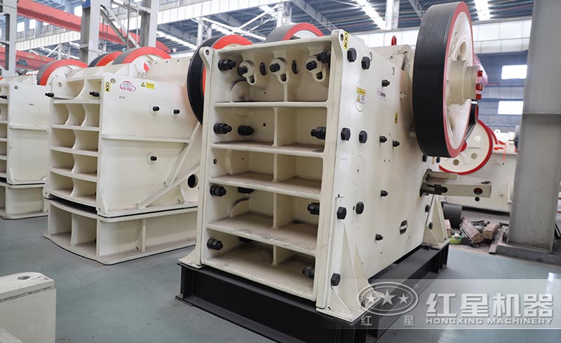 紅星CJ歐版鄂破機(jī)電機(jī)一體化結(jié)構(gòu)，占地面積小，適應(yīng)性強(qiáng)