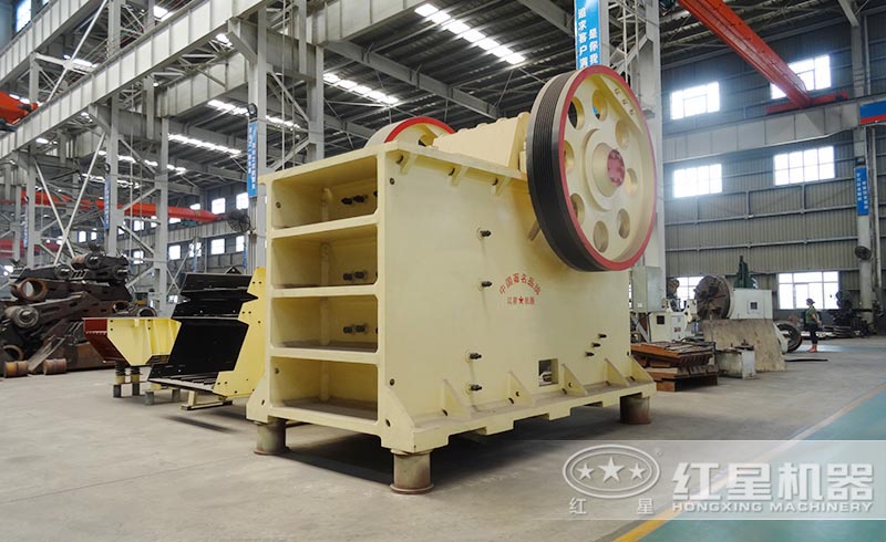 紅星PE鄂破機(jī)結(jié)構(gòu)簡單，運(yùn)行可靠，石料粗碎利器