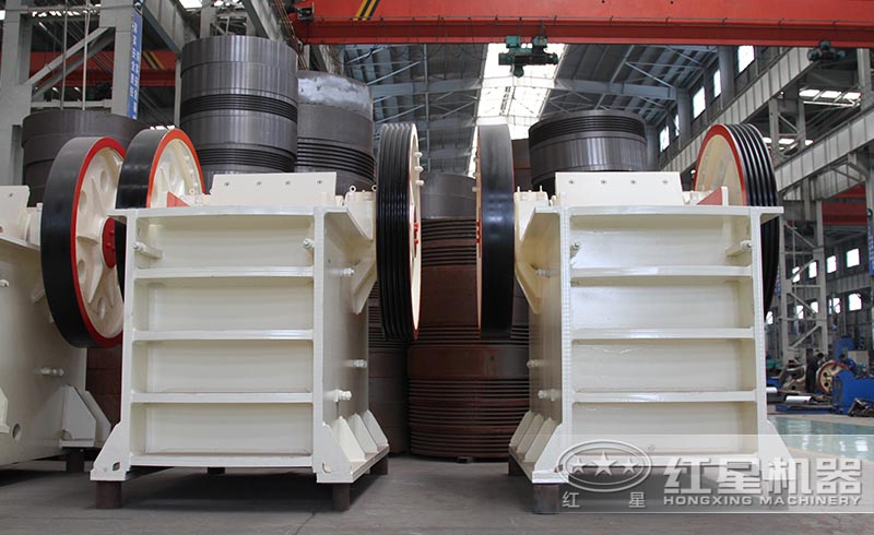 PEX細(xì)鄂破機(jī)碎石細(xì)膩，常用二破設(shè)備之一