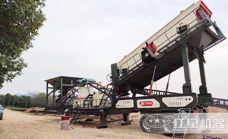 紅星用戶移動式人工打沙生產(chǎn)線現(xiàn)場