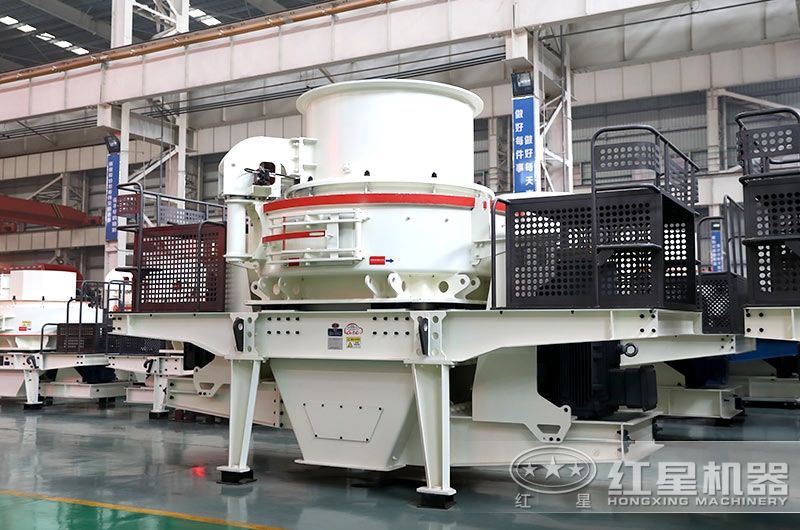 時產(chǎn)300噸左右的HVI系列石英石制砂機(jī)